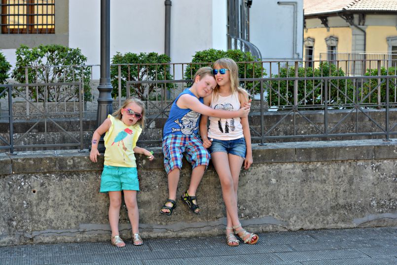 taking a break in the piazza castelnuovo di garfagnana