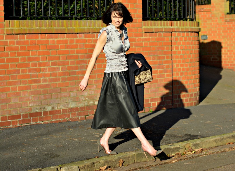 Zara silver ruched sleeveles top | Vintage full black leather midi skirt | Retro silver statement necklace | Maje midnight blue wool coat | Vintage 1930s beaded velv Gianvito Rossi Plexi grey suede pumpset bag |