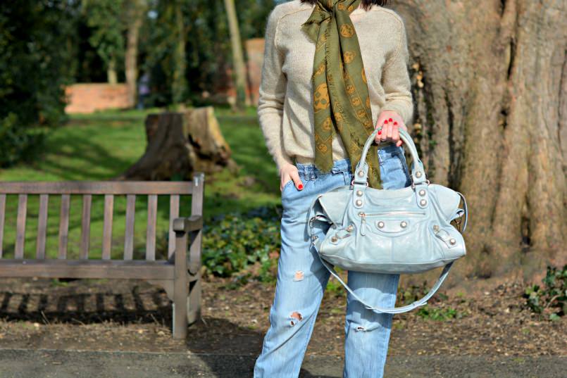 Finer open weave light knit beige jumper | Alexander McQueen skull pashmina | Baby blue Balenciaga Part Time GSH | Blank NYC cuffed ripped jeans