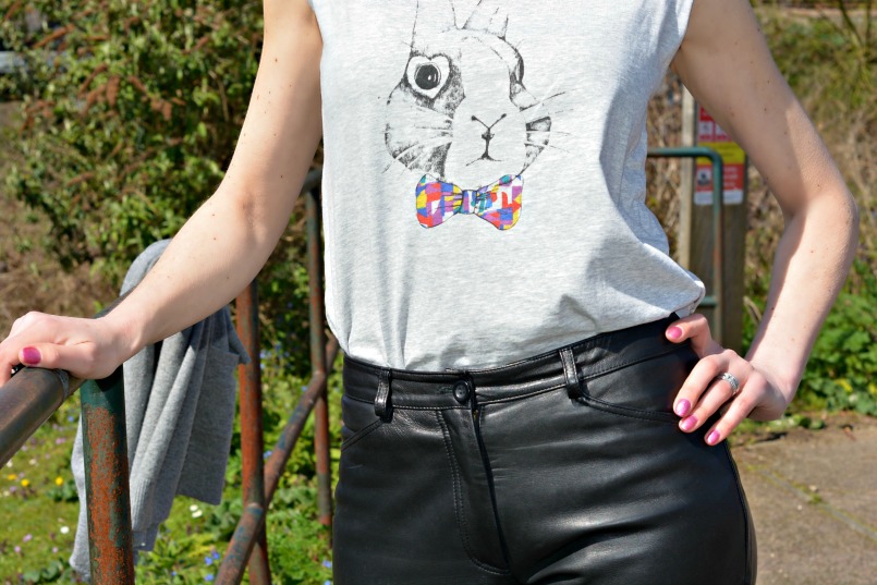 chloe bunny t-shirt with leather trousers over 40