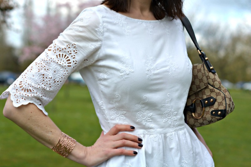 white broderie anglaise dress | jeans | vintage gucci horsebit bag | rose gold cuff