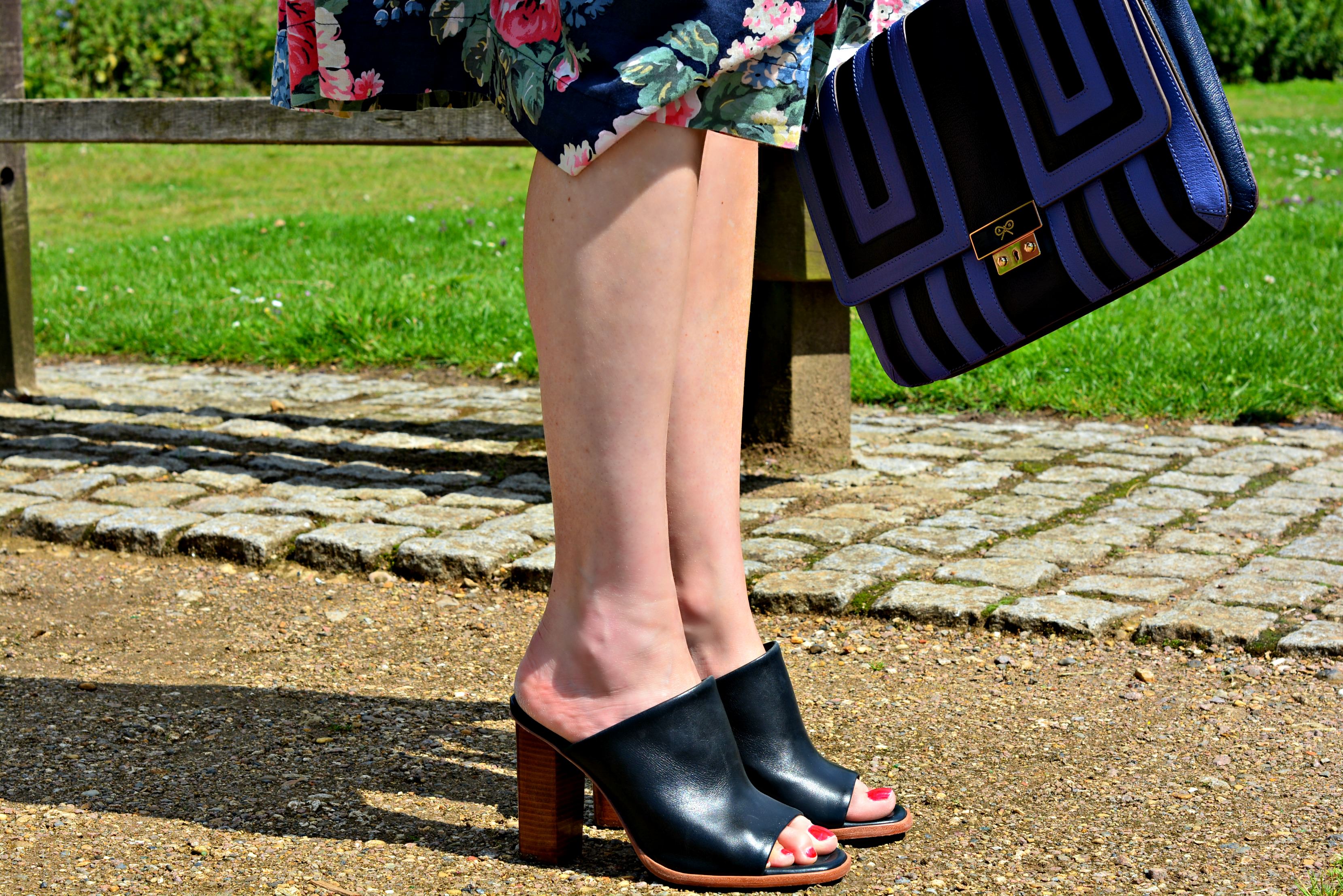 a-simple-black-leather-block-heel-mule