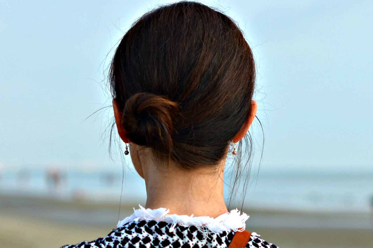 How to do an easy messy bun for thin hair