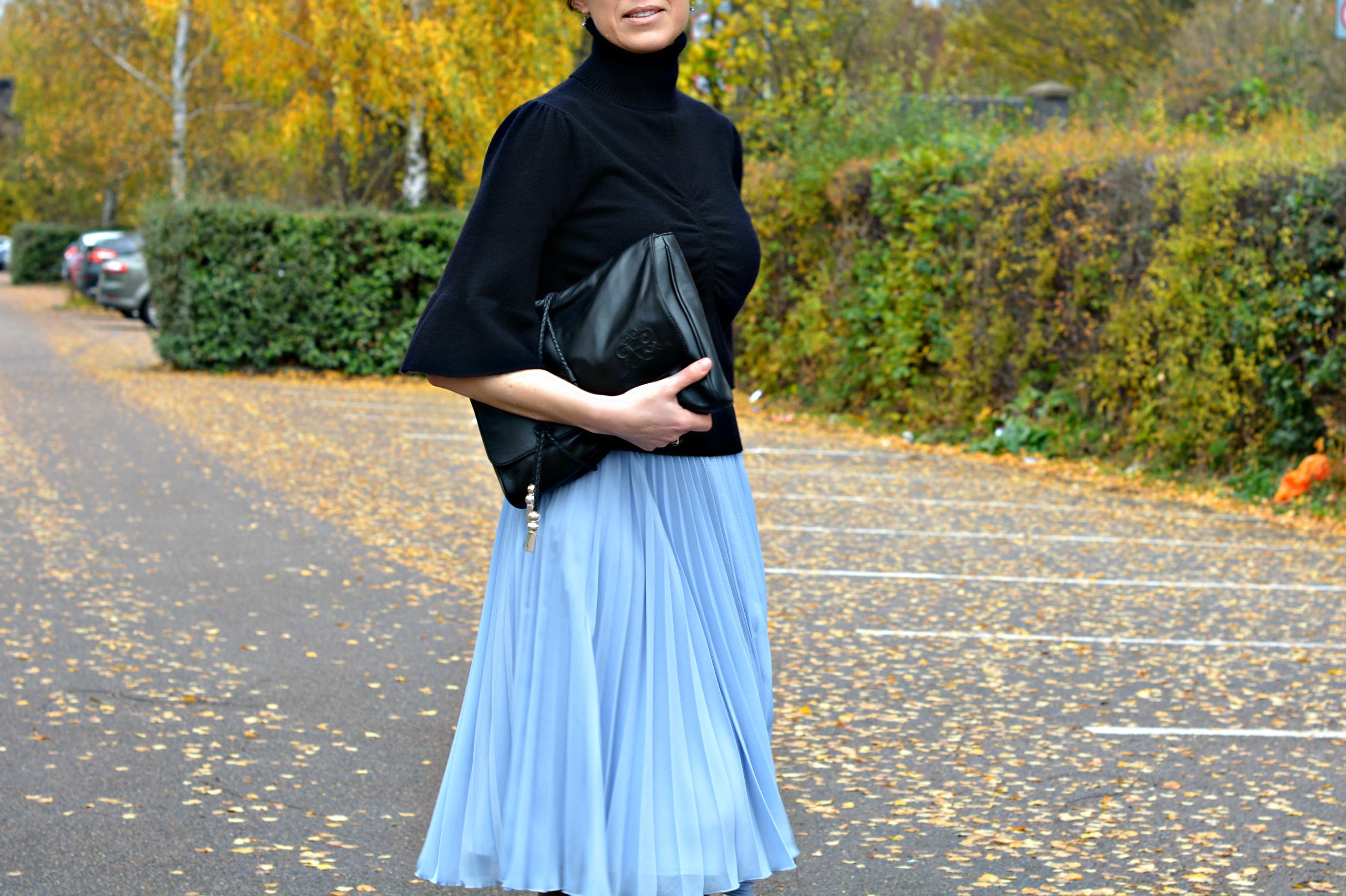 pleated skirt winter outfit