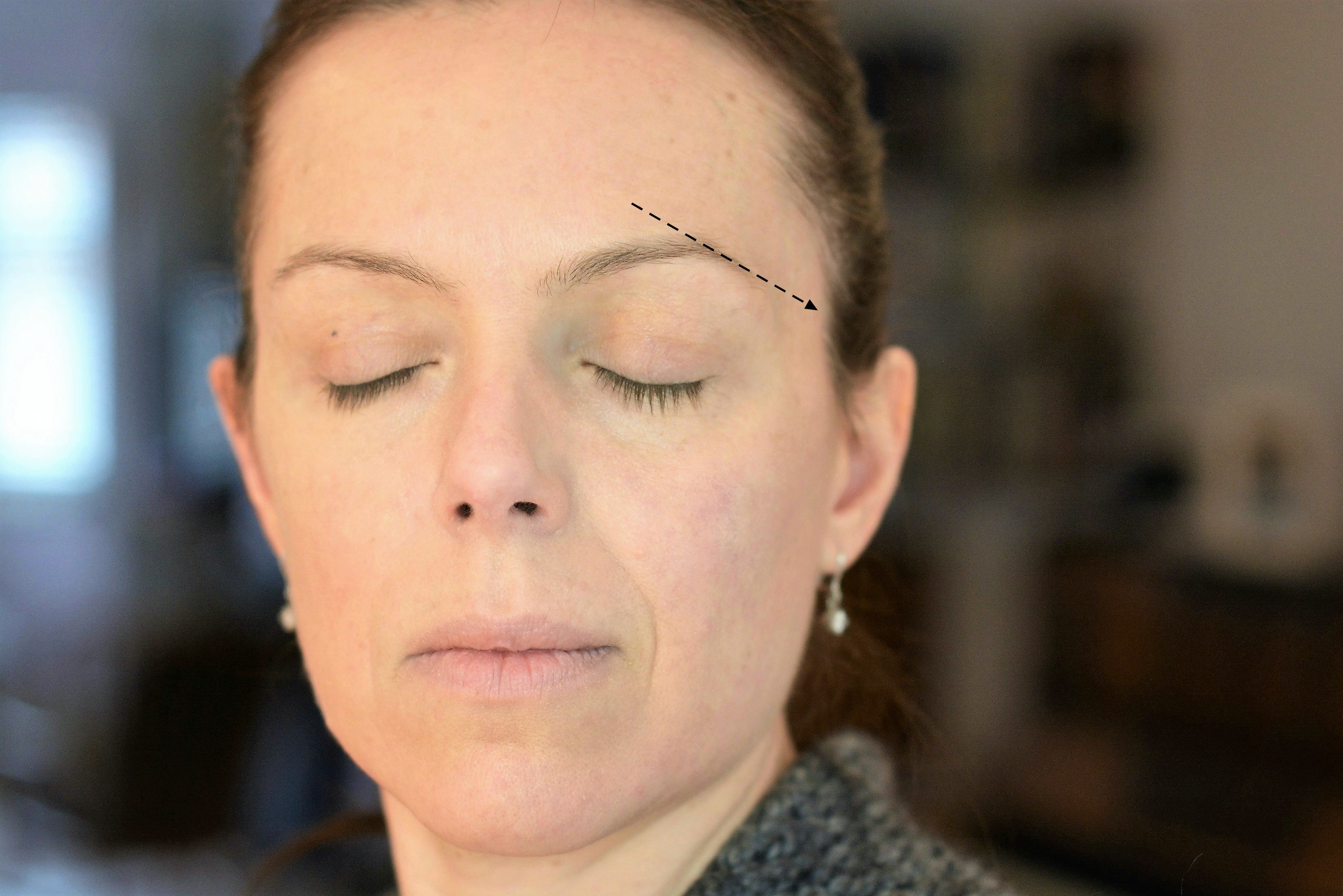 How to do an easy eyeliner flick