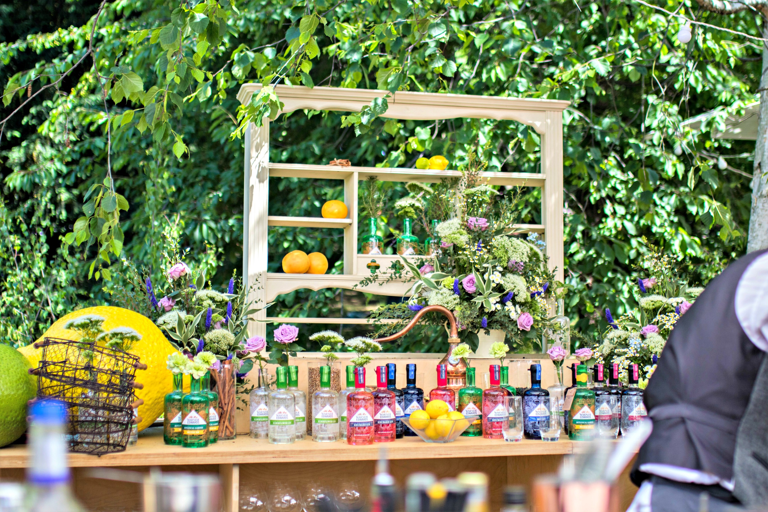 chelsea flower show cocktail bar