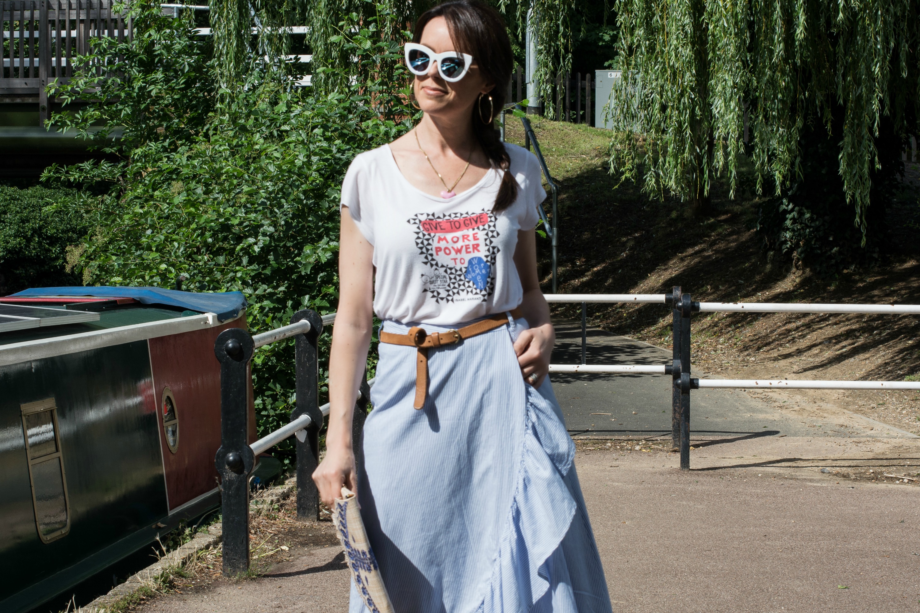 blue-pinstriped-cotton-skirt-white-sunglasses