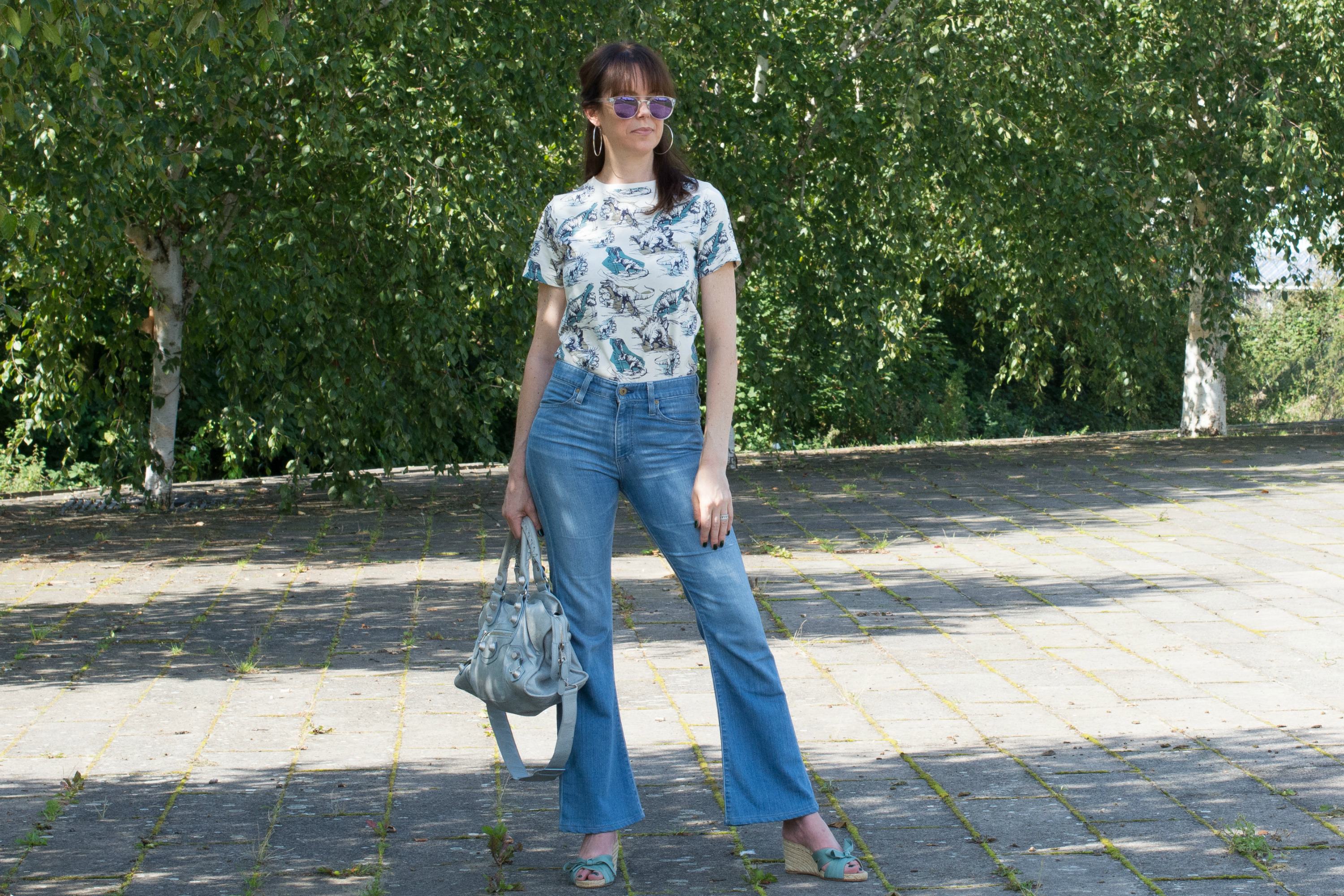 the best mid-rise-jeans-to-wear-now