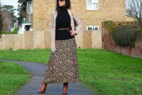How-I-wear-my--maxi-skirt-with-boots
