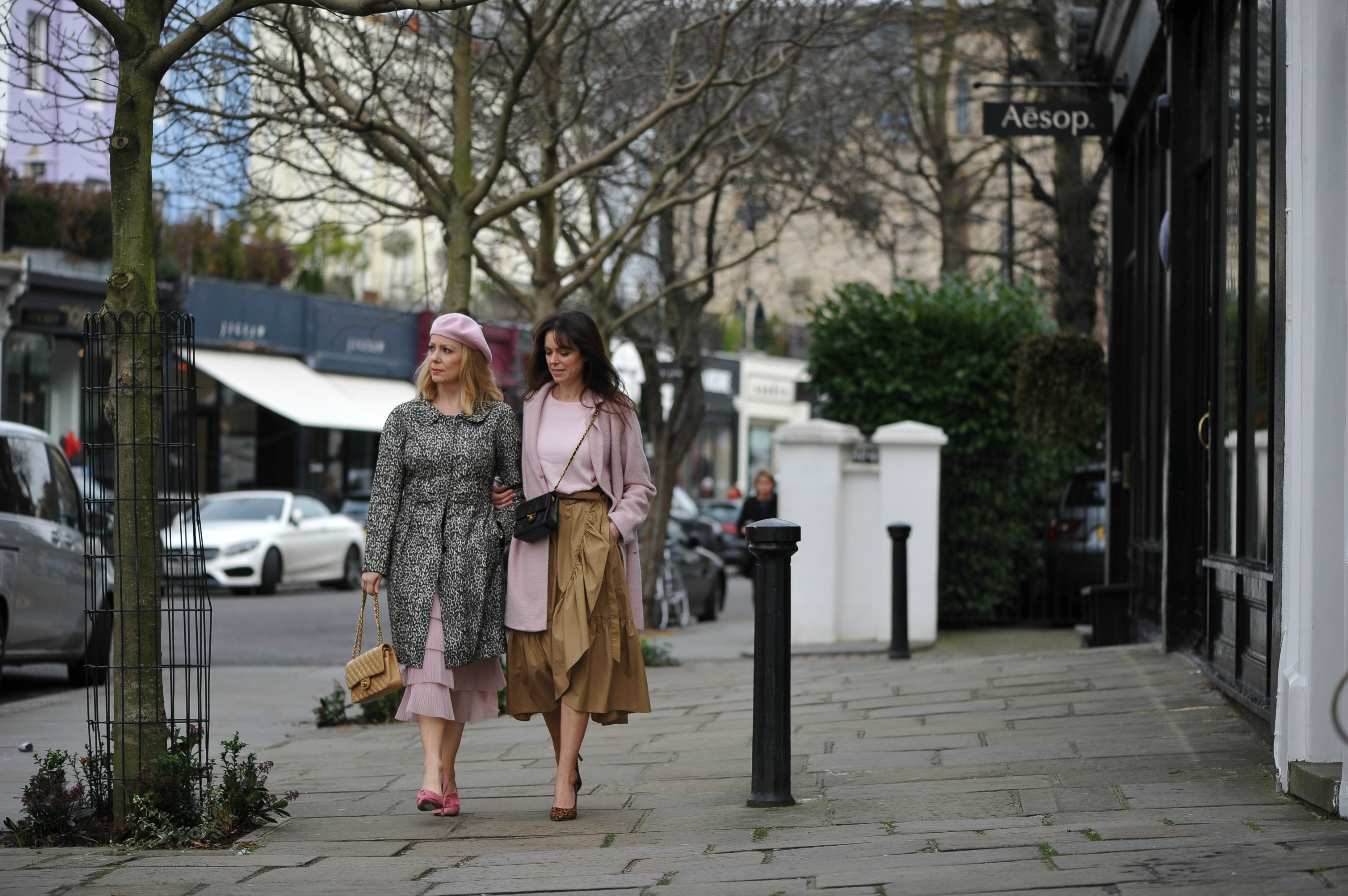 how-to-style-pink-tan-leopard-notting-hill-streets