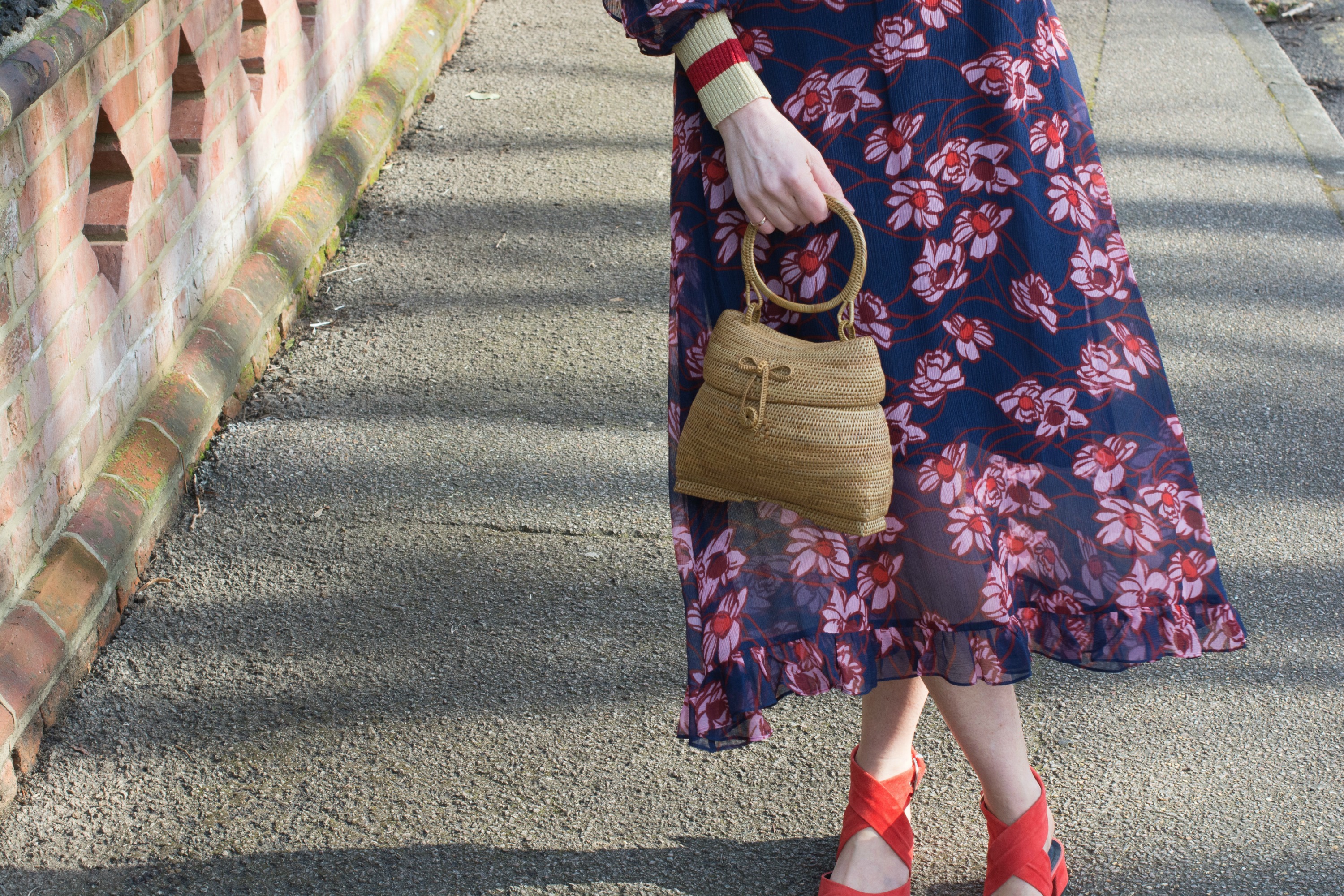 Baum-Und-Pfderdgarten-floral-dress-ruffle-detail-sporty-lurex-cuffs-handmade-basket-bag-estee-rose-london