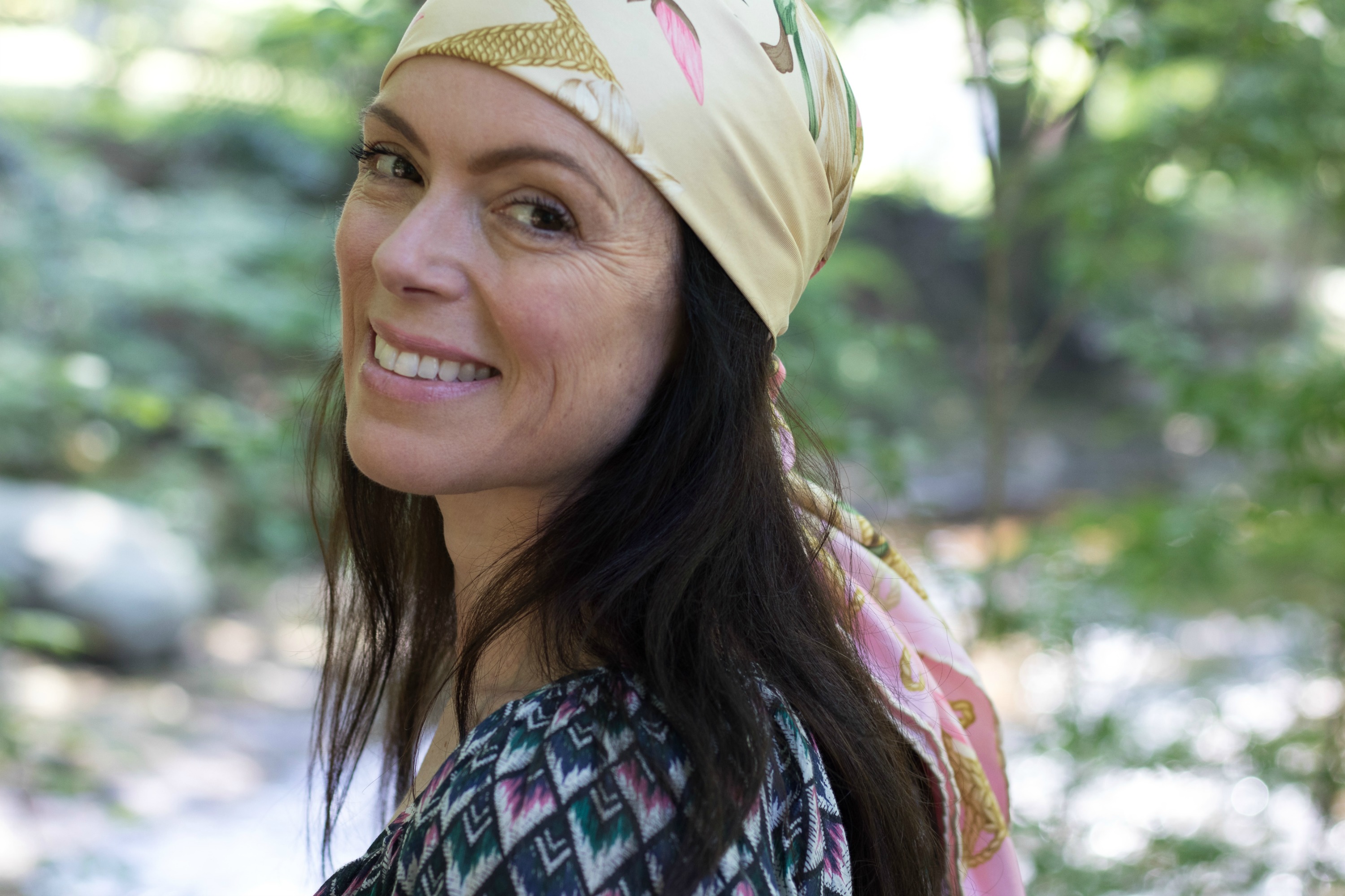 HOW-TO-TIE-BOHO-HIPPY-HEADSCARF