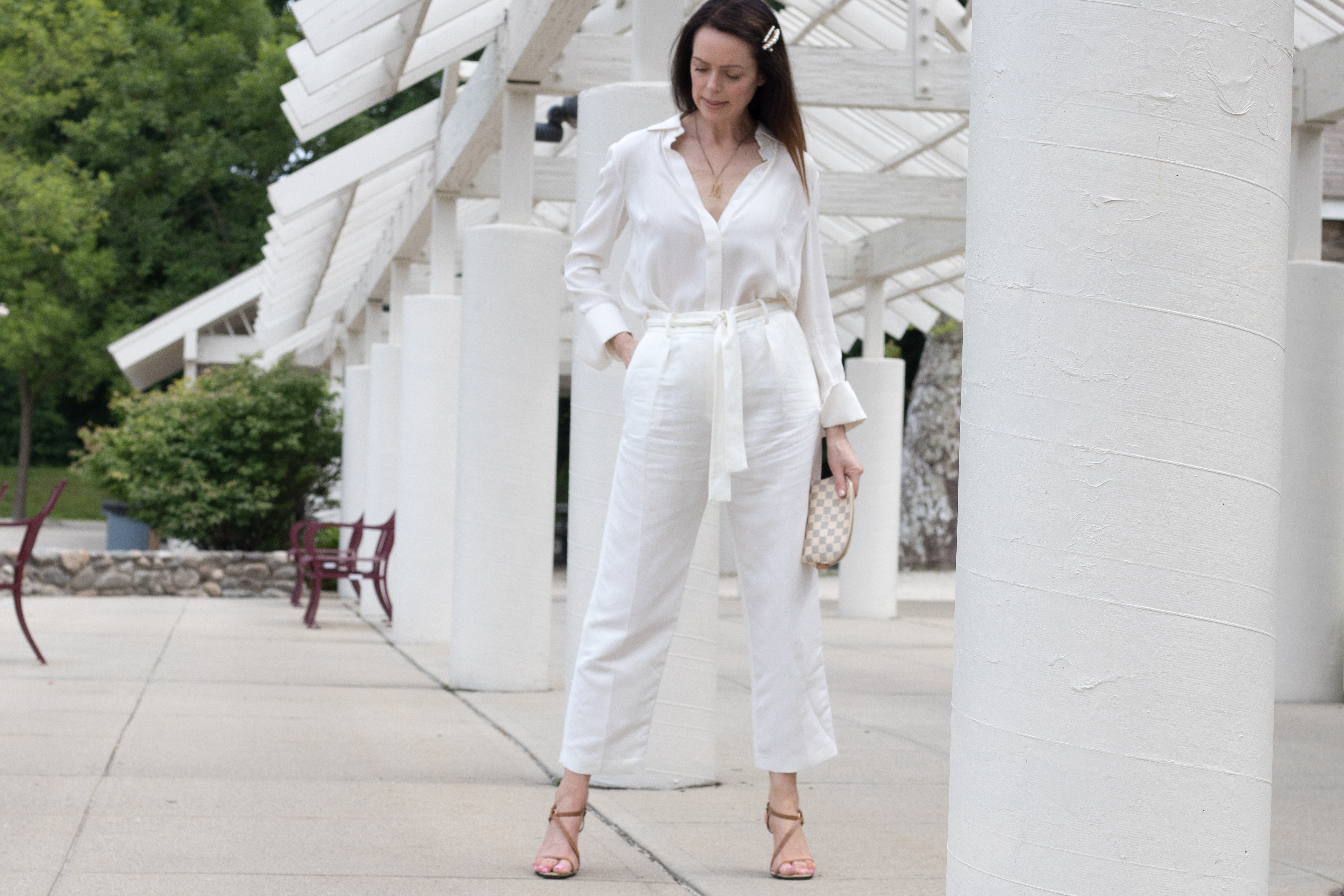 white-silk-blouse-with-white-linen-pants