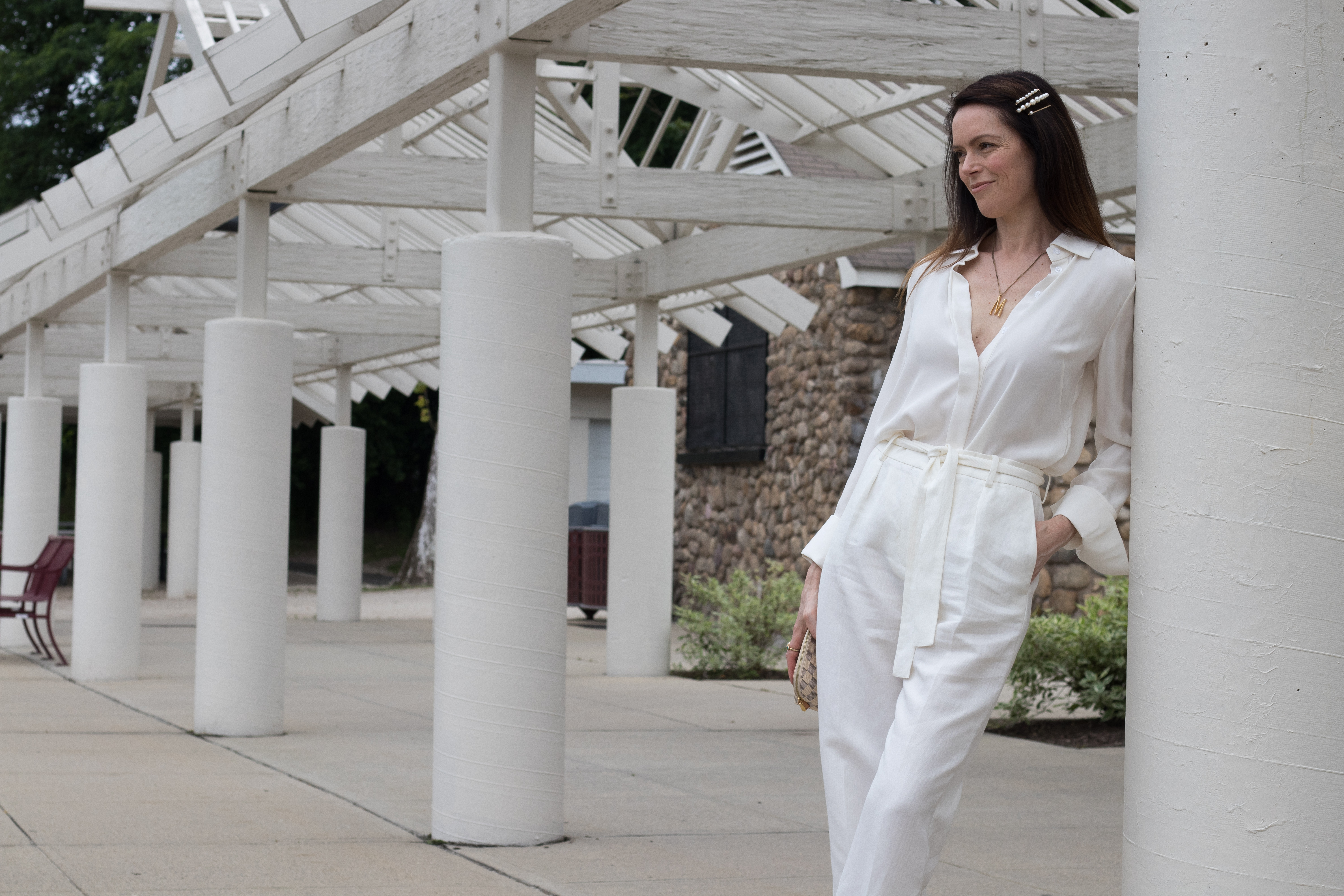 white-silk-blouse-with-white-linen-pants