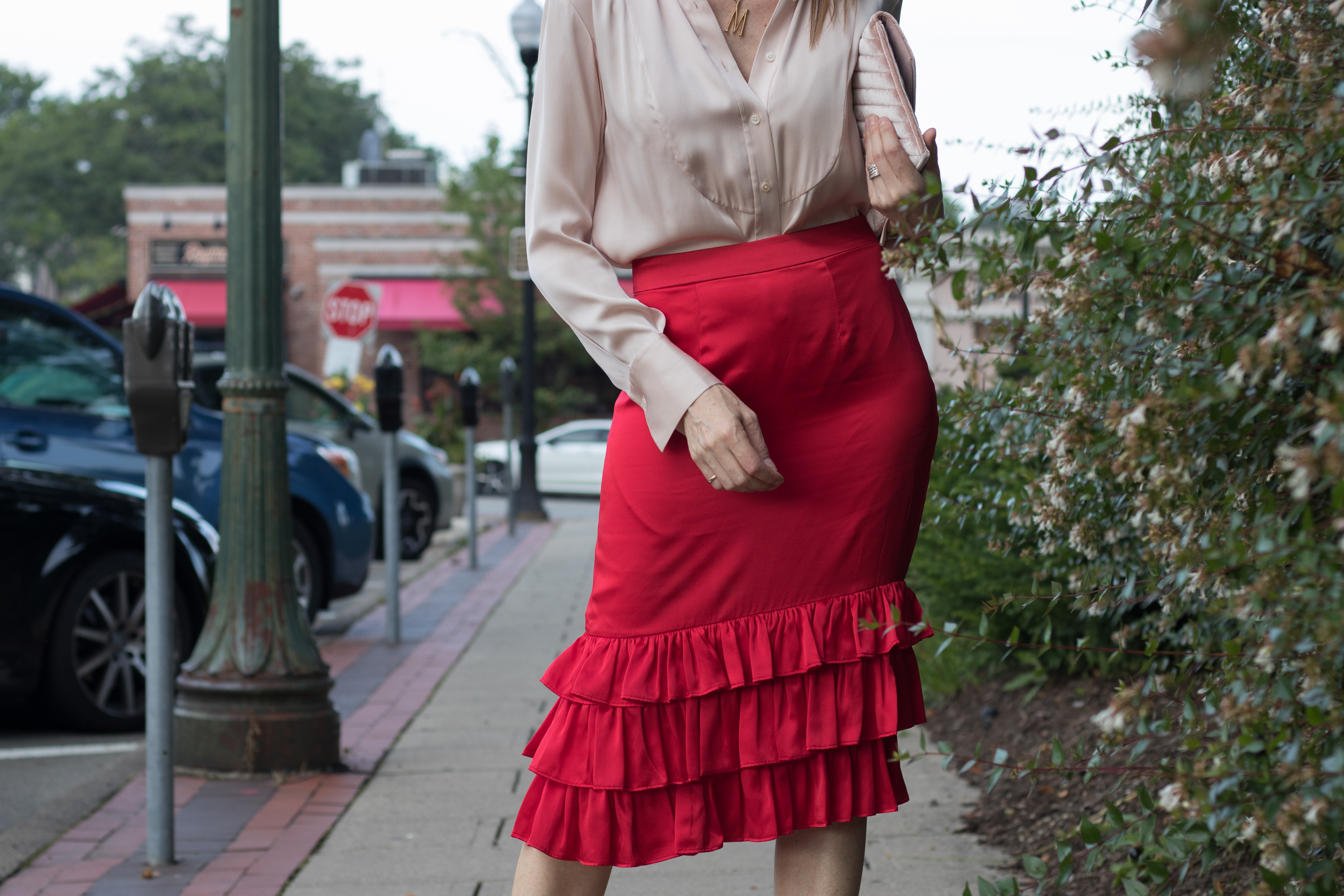 maggie-marilyn-red-ruffle-skirt-rented-from-armoire