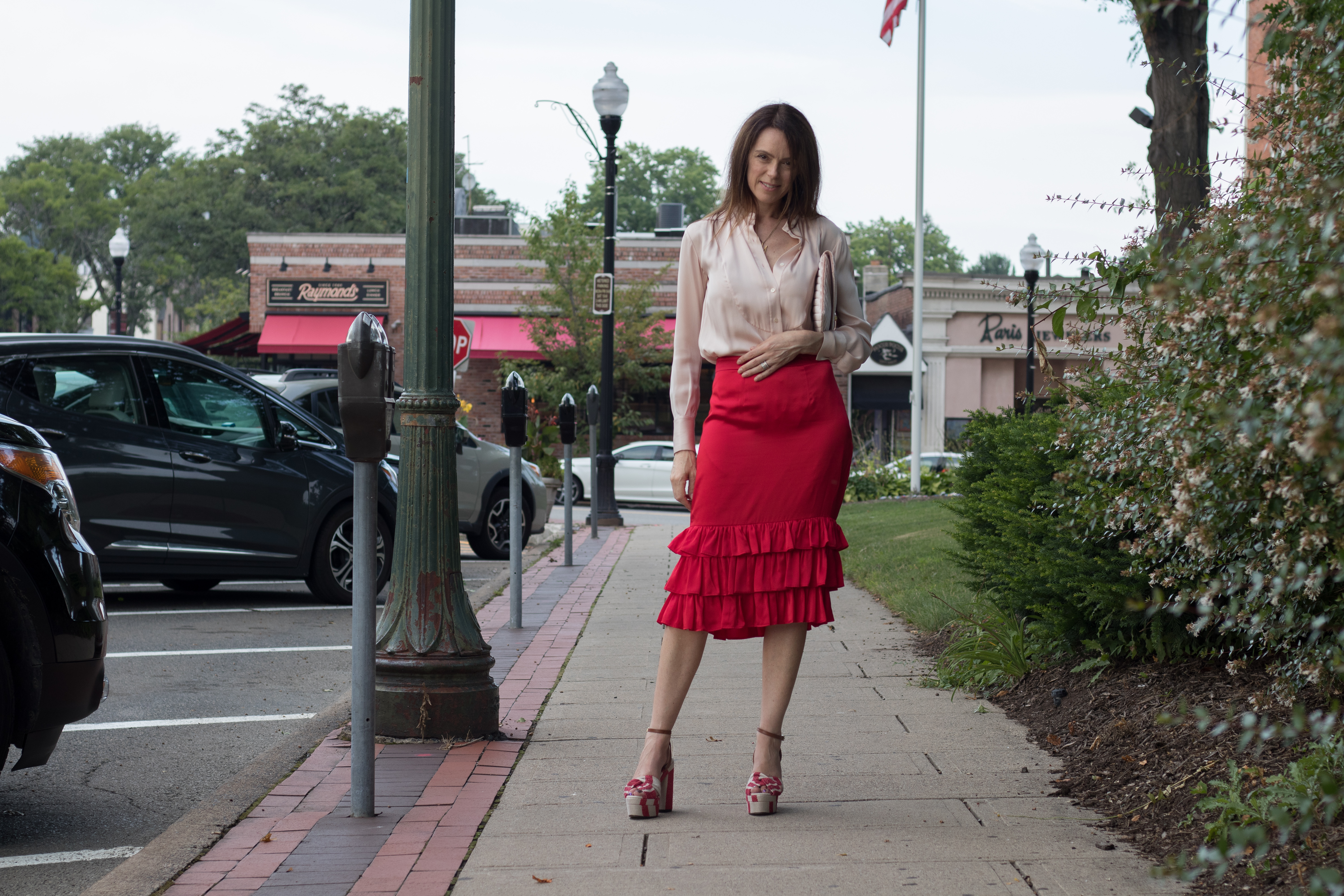 maggie-marilyn-red-ruffle-skirt-rented-from-armoire