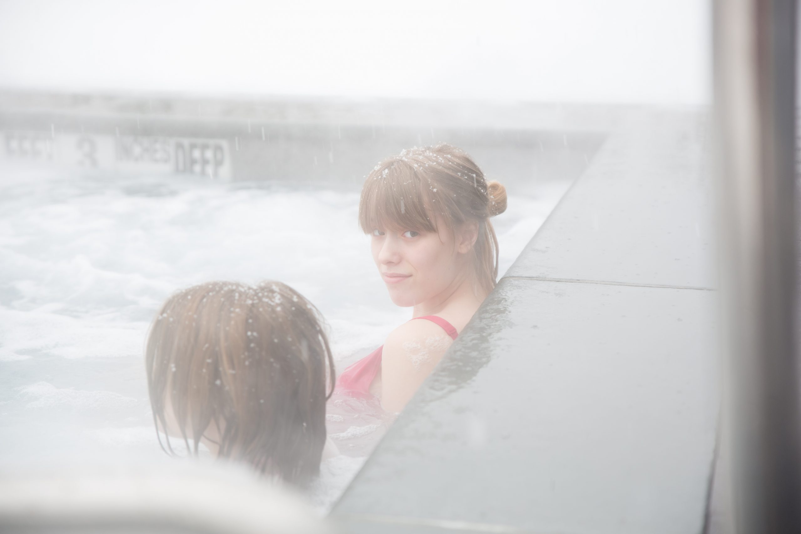 the-catskills-in-winter-at-the-emerson-resort-and-spa-hot-tub-in-the-snow